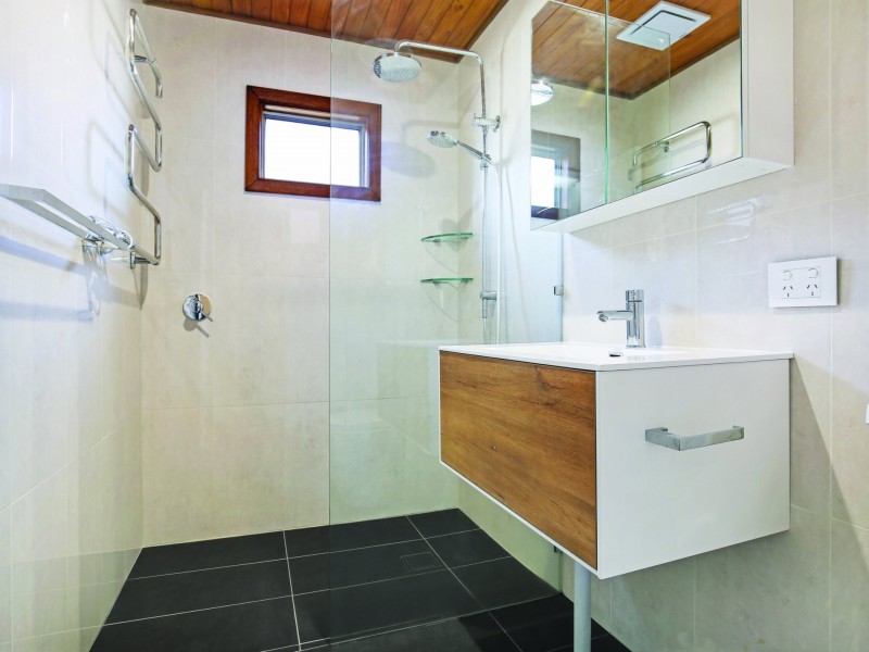 17 Prospect Street, Mount Saint Thomas NSW 2500