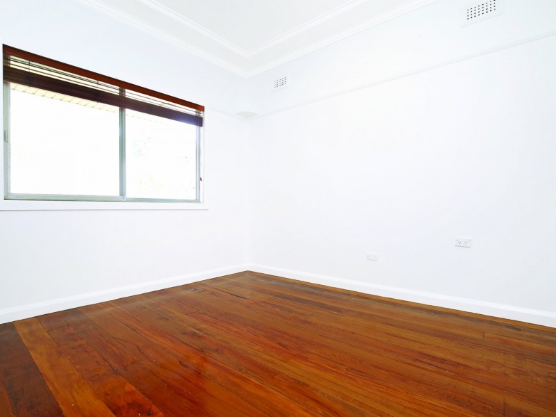17 Prospect Street, Mount Saint Thomas NSW 2500