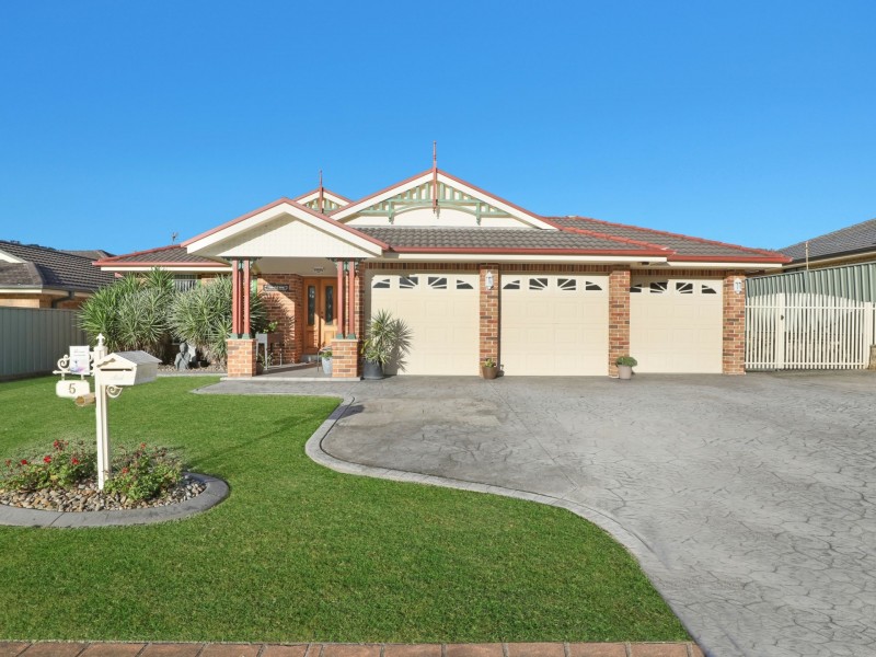 5 Mortlock Drive, Albion Park NSW 2527