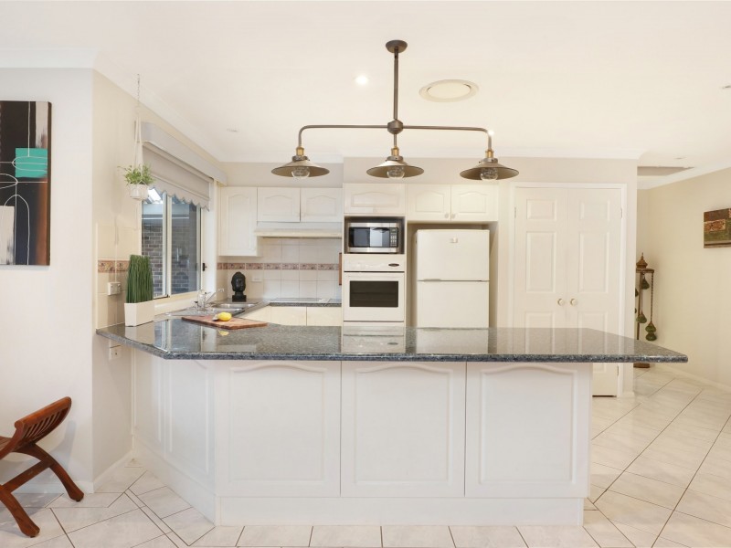 5 Mortlock Drive, Albion Park NSW 2527