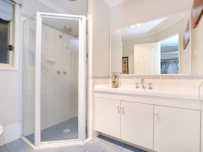 5 Mortlock Drive, Albion Park NSW 2527