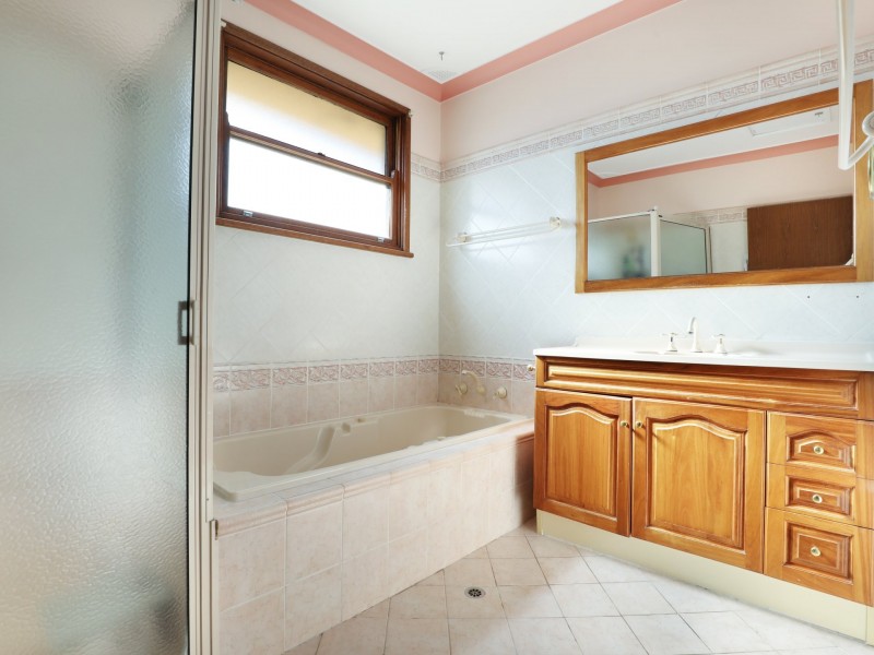 1 Amaral Ave, Dapto NSW 2530