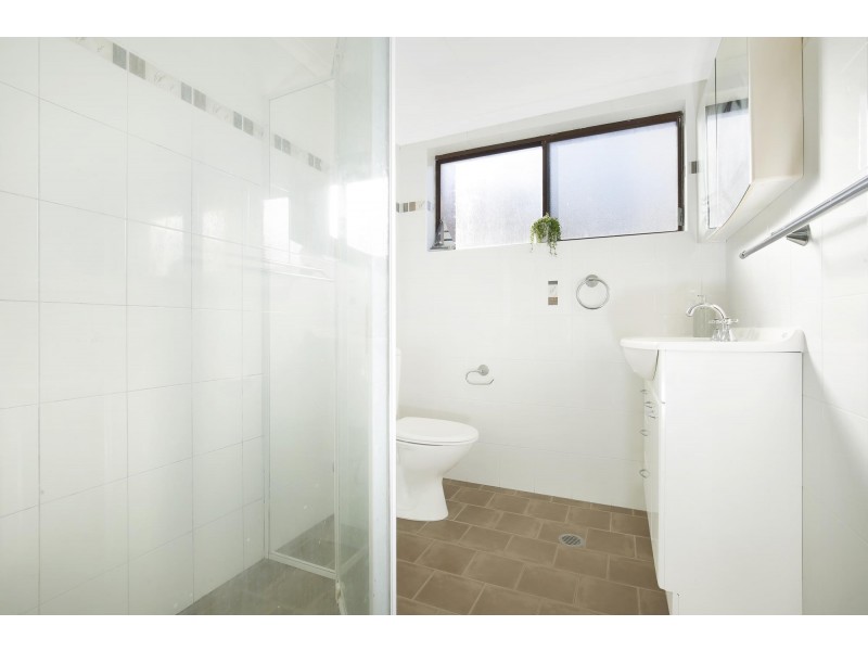 2/13 Underwood Street, Corrimal NSW 2518