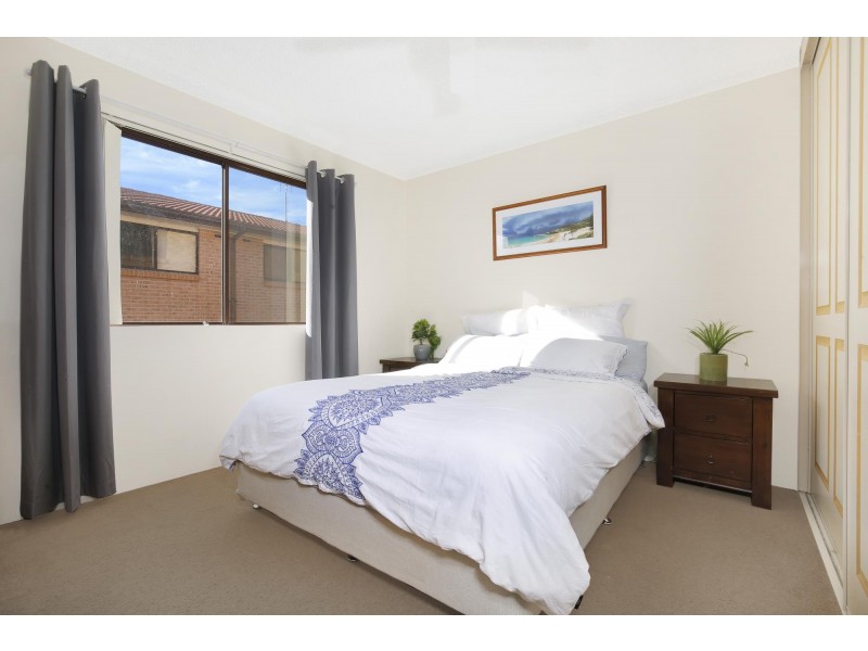 2/13 Underwood Street, Corrimal NSW 2518