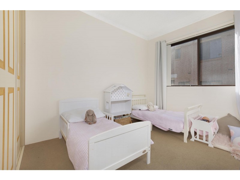 2/13 Underwood Street, Corrimal NSW 2518