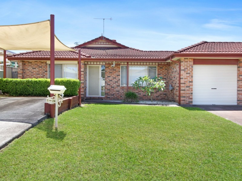 1/2 Julianne Street, Dapto NSW 2530