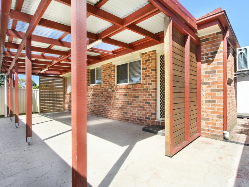 2/2 Julianne Street, Dapto NSW 2530