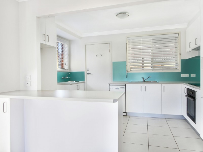 2/2 Julianne Street, Dapto NSW 2530