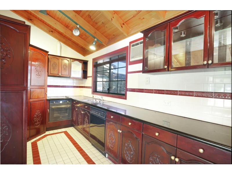 3 Kingston Town Drive, Kembla Grange NSW 2526