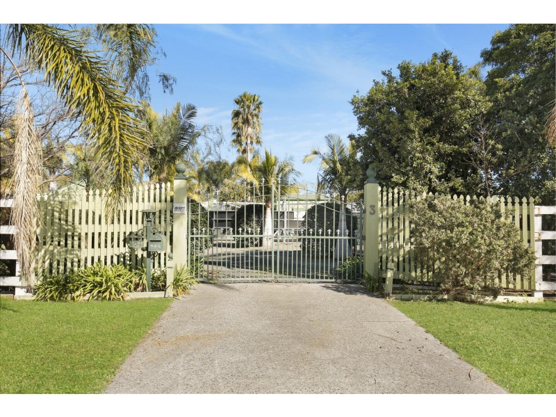 3 Kingston Town Drive, Kembla Grange NSW 2526