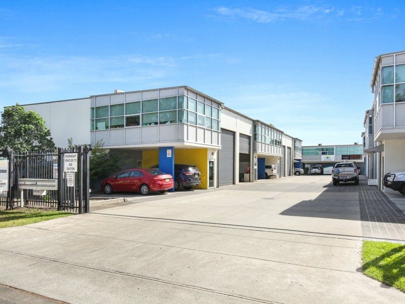 8/3 Hargraves Avenue, Albion Park Rail NSW 2527