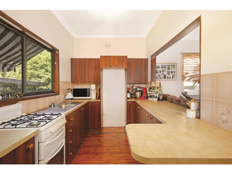 24 Bode Ave, North Wollongong NSW 2500