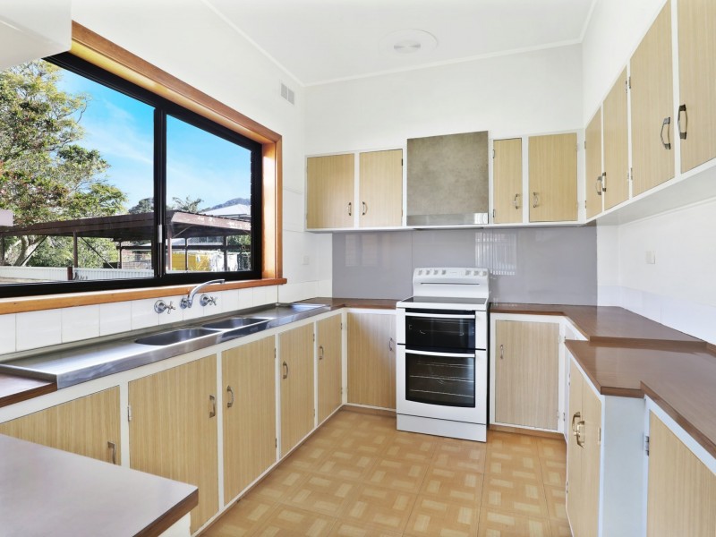 5 Tamblin Street, Fairy Meadow NSW 2519