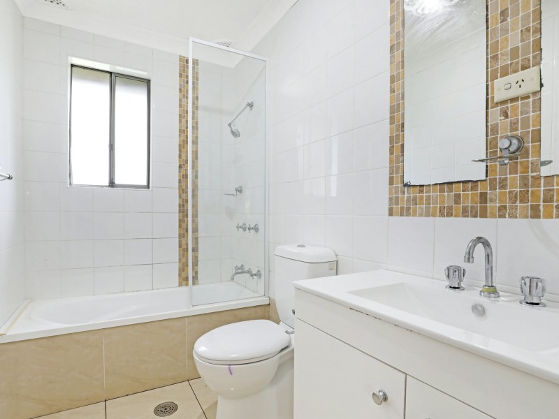 3/5 Louis Street, Corrimal NSW 2518