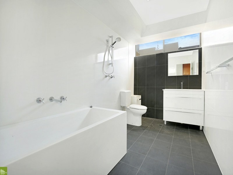 5/28 Cliff Road, Wollongong NSW 2500