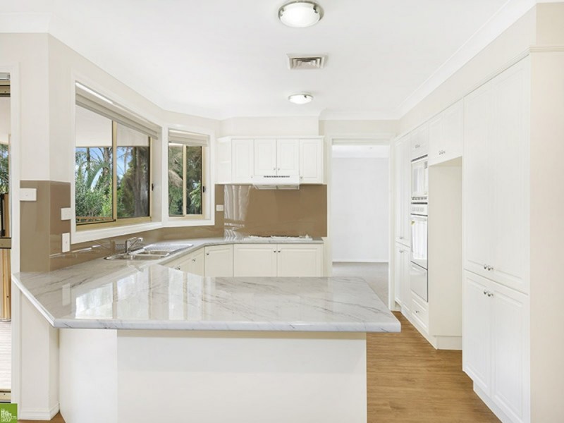 210 Derribong Drive, Cordeaux Heights NSW 2526