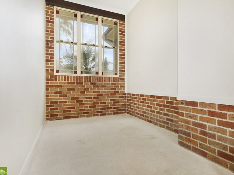 210 Derribong Drive, Cordeaux Heights NSW 2526