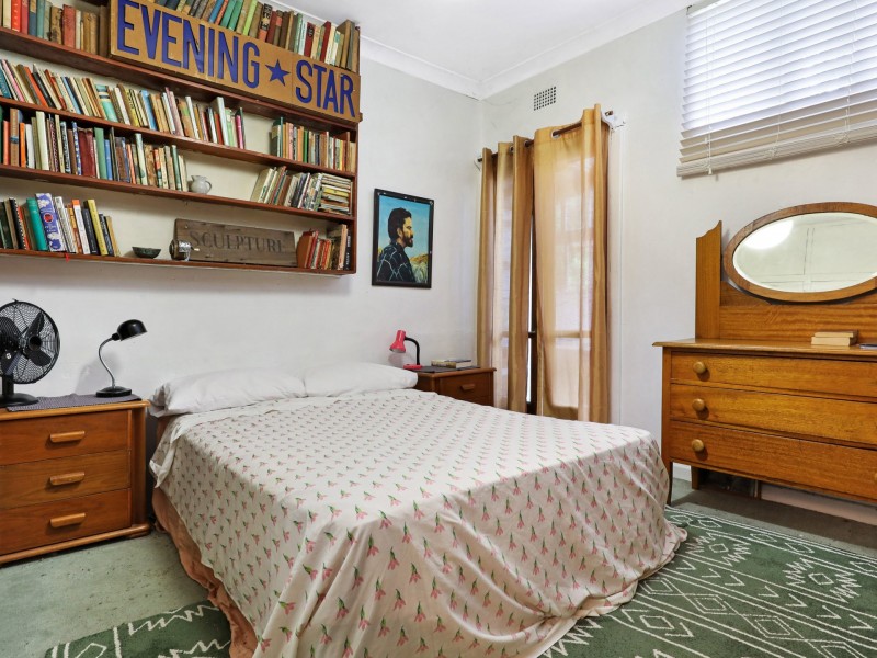 92 Rowland Ave, Wollongong NSW 2500