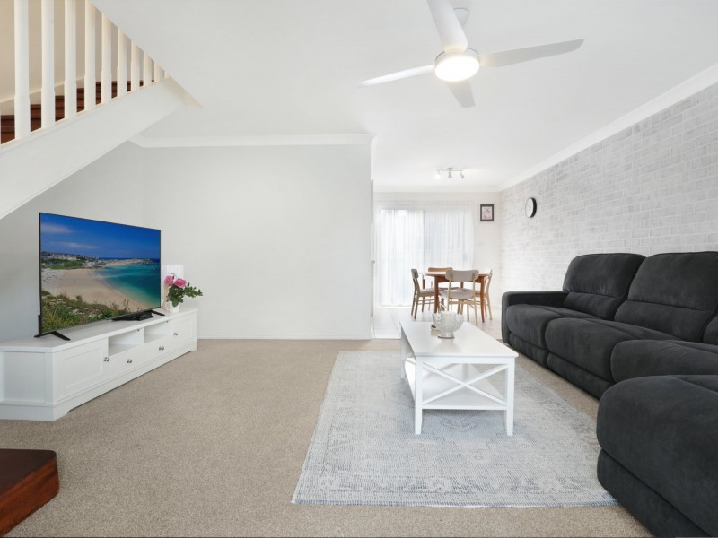 2/10 Platypus Close, Figtree NSW 2525