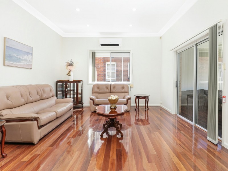 54 Rowland Ave, Wollongong NSW 2500
