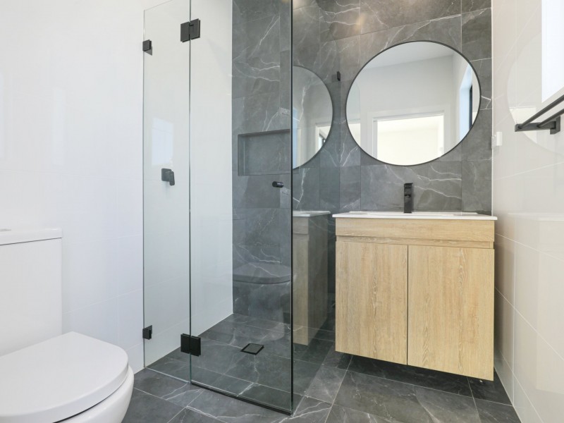 34A Rose Parade, Unanderra NSW 2526