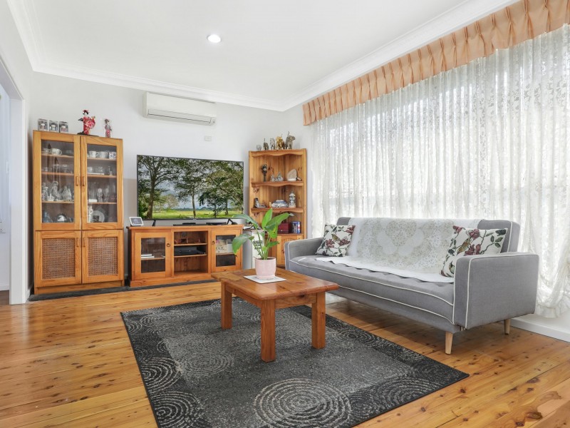 73 Heaslip Street, Coniston NSW 2500