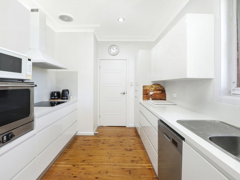 73 Heaslip Street, Coniston NSW 2500