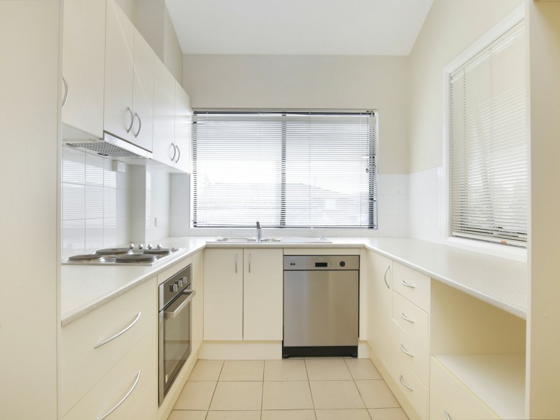 2/39 Underwood Street, Corrimal NSW 2518