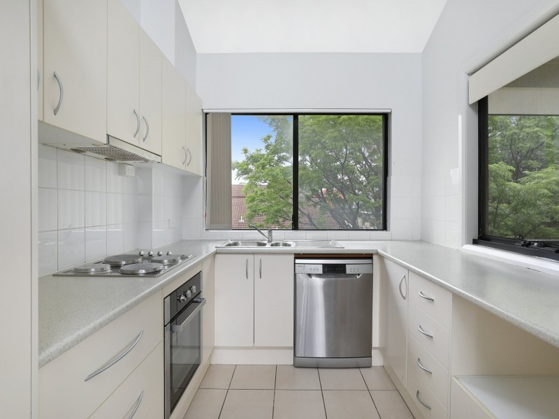 1/2 Francis Street, Corrimal NSW 2518