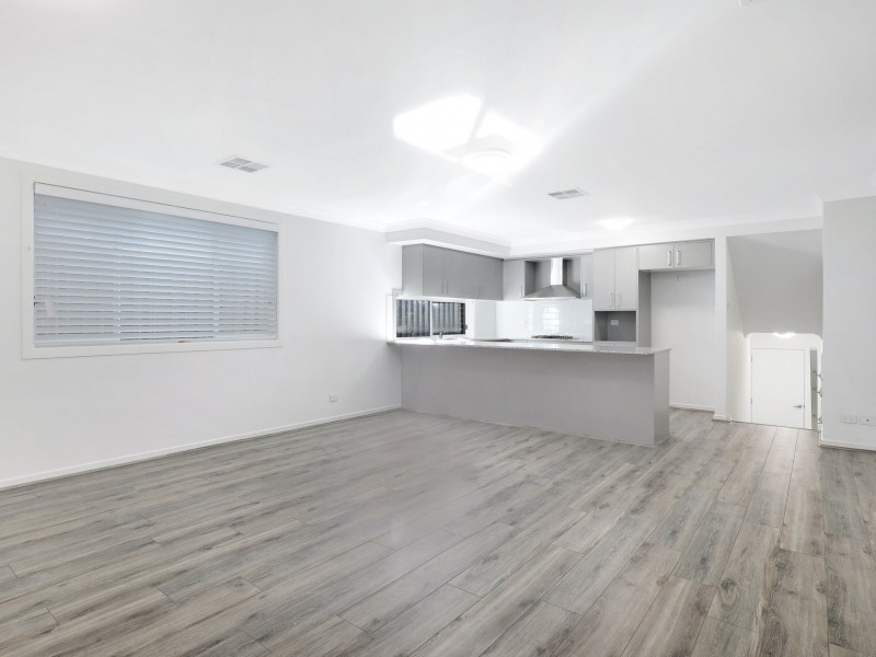 5 Grayling Street, Calderwood NSW 2527