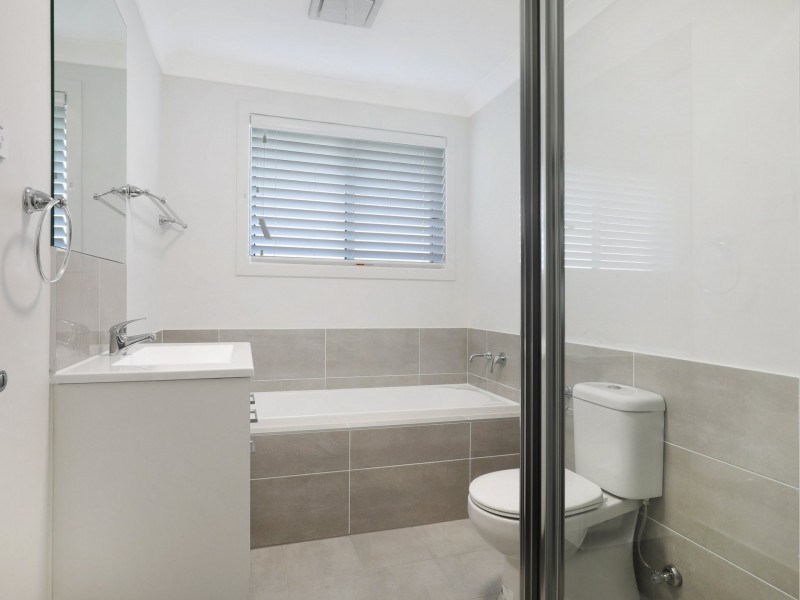 5 Grayling Street, Calderwood NSW 2527