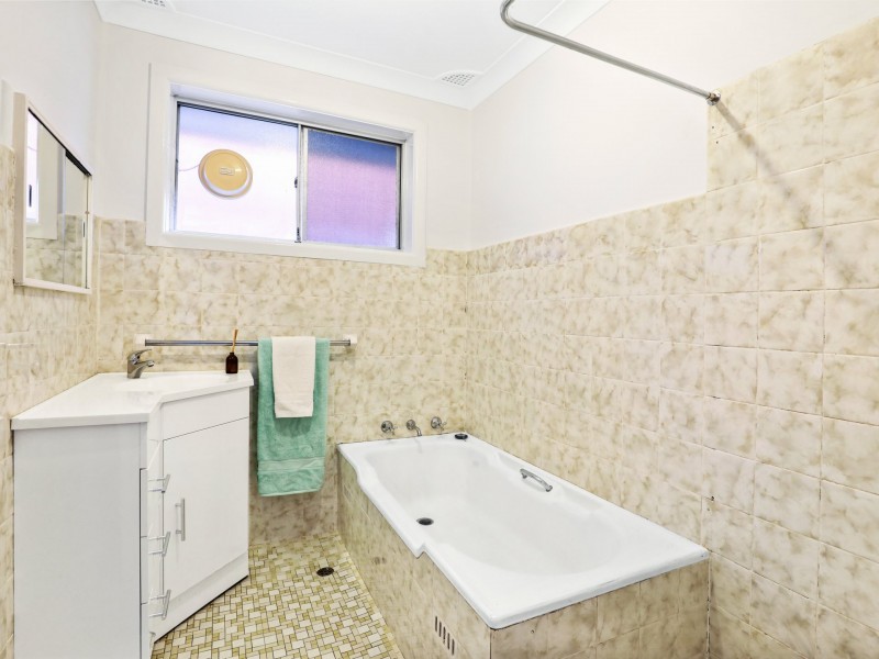 94 Jacaranda Avenue, Figtree NSW 2525