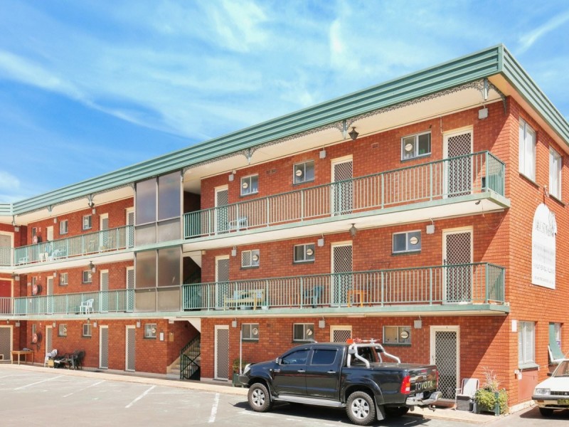 15/1-5 Mount Keira Road, West Wollongong NSW 2500
