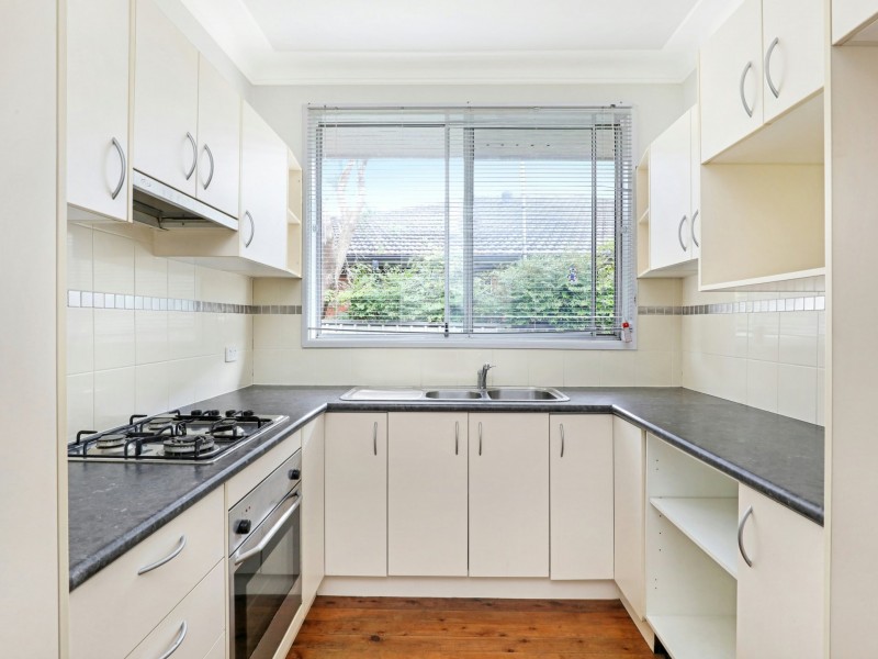 2/11 Grafton Ave, Figtree NSW 2525