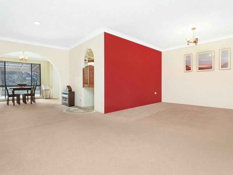 16 Govett Crescent, Figtree NSW 2525