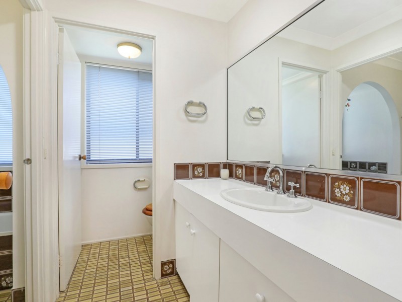 16 Govett Crescent, Figtree NSW 2525