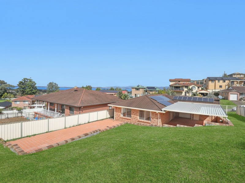 13 Tuggerah Place, Berkeley NSW 2506