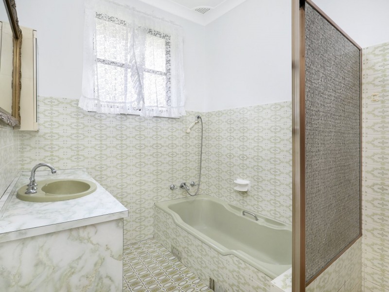 20 Oleander Ave, Figtree NSW 2525