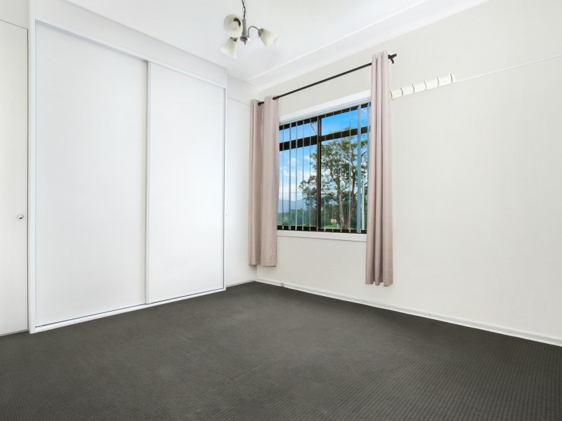 17 Barber Street, Berkeley NSW 2506