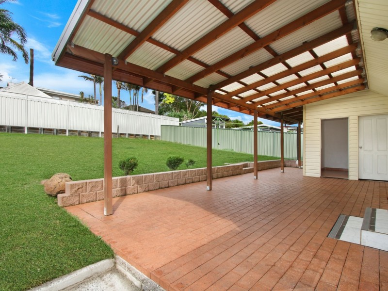 17 Barber Street, Berkeley NSW 2506