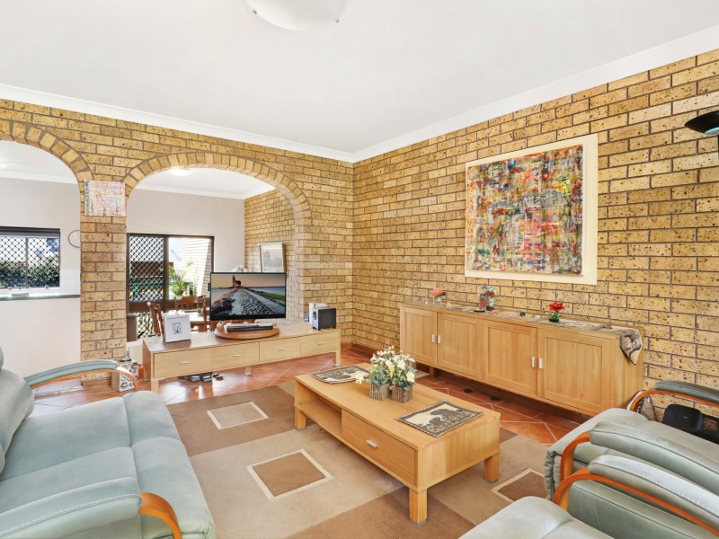 2/22 The Avenue, Corrimal NSW 2518