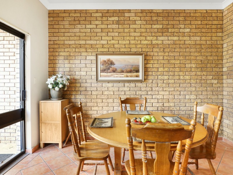 2/22 The Avenue, Corrimal NSW 2518