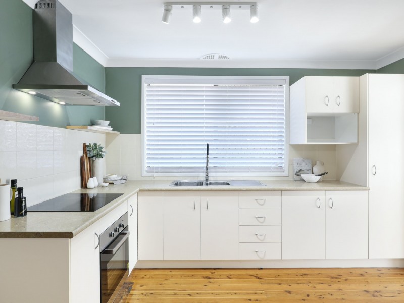 49 – 49a Antrim Ave, Warilla NSW 2528