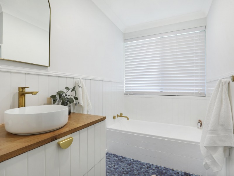 49 – 49a Antrim Ave, Warilla NSW 2528