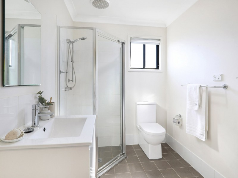 49 – 49a Antrim Ave, Warilla NSW 2528