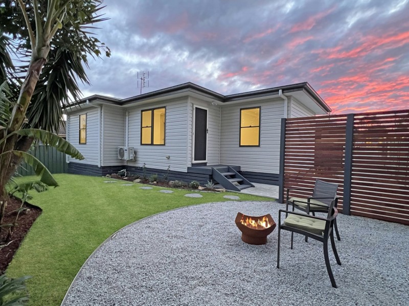 49 – 49a Antrim Ave, Warilla NSW 2528