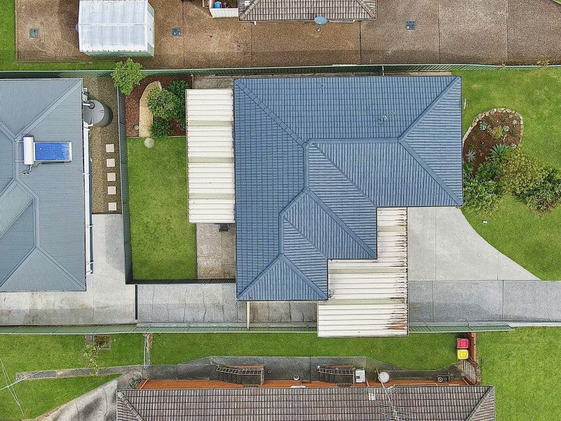 49 – 49a Antrim Ave, Warilla NSW 2528