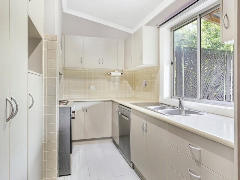 2 Phillips Ave, West Wollongong NSW 2500