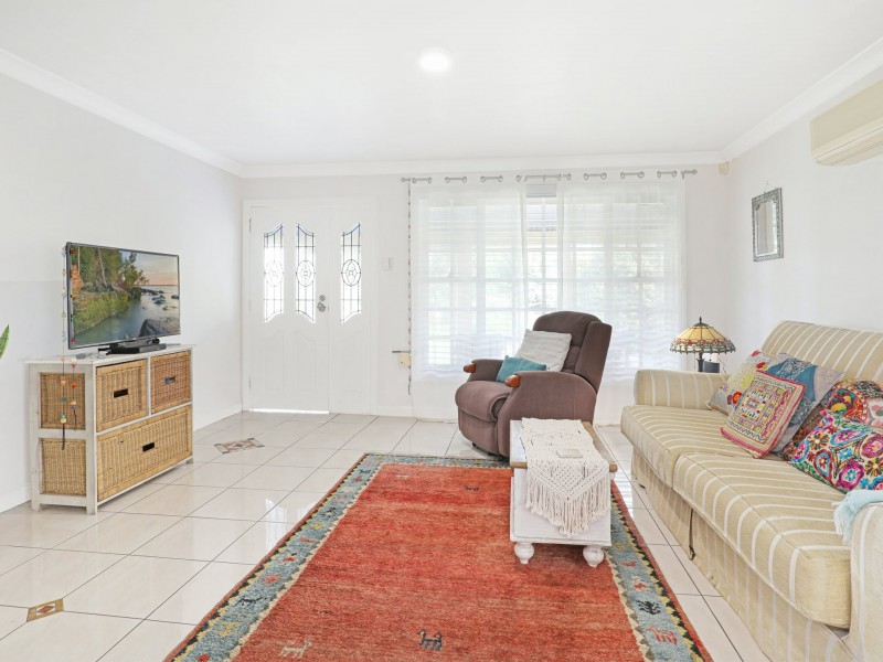 18 Roycroft Ave, Mount Warrigal NSW 2528