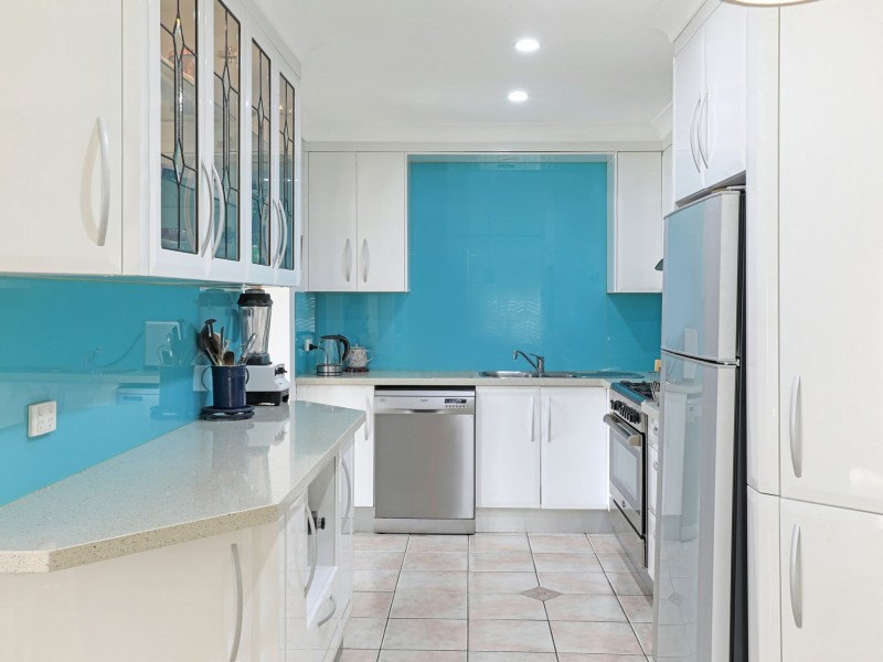 18 Roycroft Ave, Mount Warrigal NSW 2528